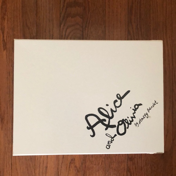 ° Alice and Olivia Shoes ° - Picture 7 of 7